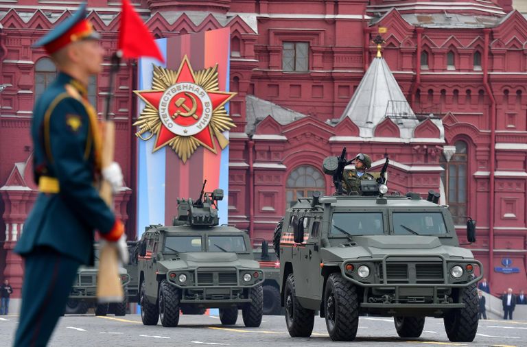 Бронеавтомобили Тигр-М на военном параде, посвящённом 74-й годовщине Победы в Великой Отечественной войне Бронеавтомобили Тигр-М на военном параде, посвящённом 74-й годовщине Победы в Великой Отечественной войне