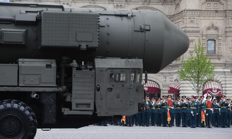 Автономная пусковая установка ПГРК Ярс на военном параде на Красной площади, посвящённом 74-й годовщине Победы в Великой Отечественной войне Автономная пусковая установка ПГРК Ярс на военном параде на Красной площади, посвящённом 74-й годовщине Победы в Великой Отечественной войне