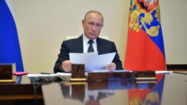 Президент РФ Владимир Путин проводит в режиме видеоконференции совещание с главами регионов по борьбе с распространением коронавируса в РФ Президент РФ Владимир Путин проводит в режиме видеоконференции совещание с главами регионов по борьбе с распространением коронавируса в РФ
