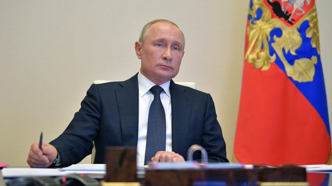 Президент РФ Владимир Путин проводит в режиме видеоконференции совещание с главами регионов по борьбе с распространением коронавируса Президент РФ Владимир Путин проводит в режиме видеоконференции совещание с главами регионов по борьбе с распространением коронавируса
