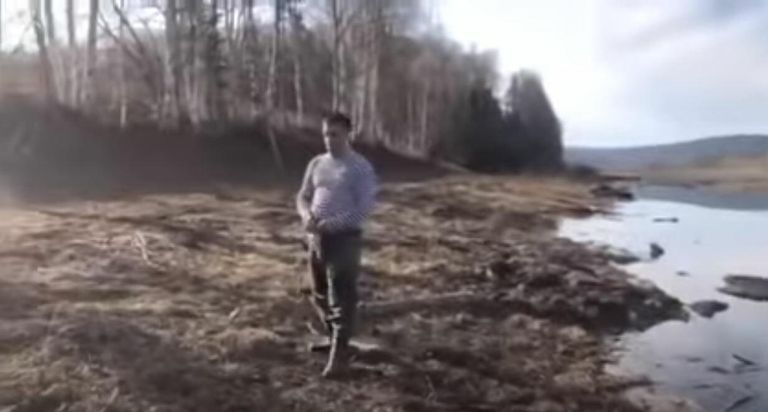 Задержание представителей администрации Усть-Кутского района. Стоп-кадр видео Задержание представителей администрации Усть-Кутского района. Стоп-кадр видео