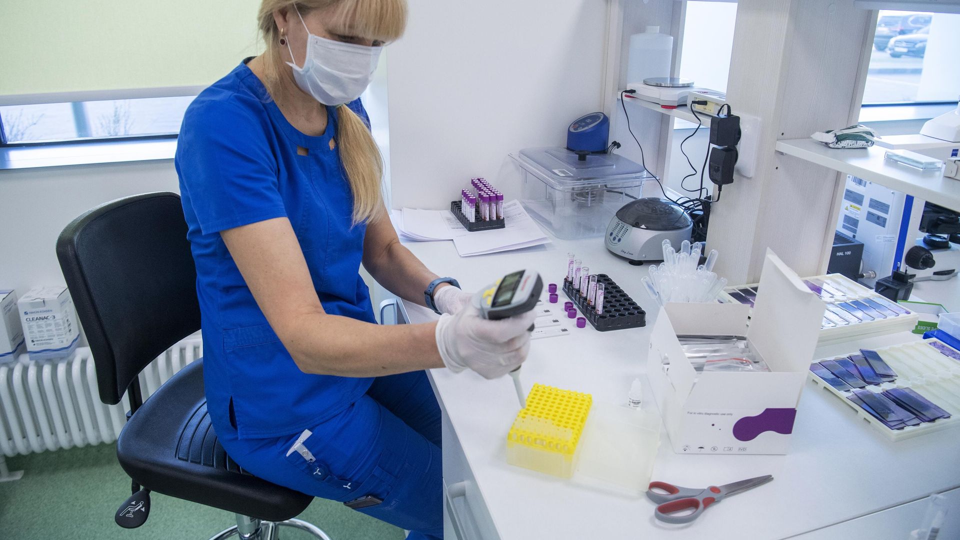 Экспресс-диагностика на антитела к коронавирусу в клинике Hadassah Medical Moscow в Сколково Экспресс-диагностика на антитела к коронавирусу в клинике Hadassah Medical Moscow в Сколково - РИА Новости, 1920, 02.03.2021
