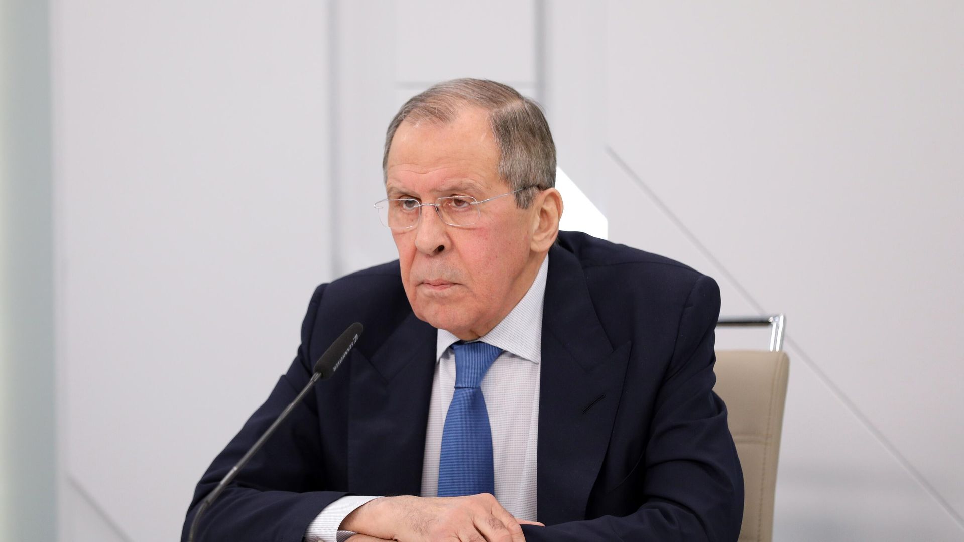 Министр иностранных дел РФ Сергей Лавров на пресс-конференции в режиме онлайн по итогам видеоконференции министров иностранных дел нормандского формата Министр иностранных дел РФ Сергей Лавров на пресс-конференции в режиме онлайн по итогам видеоконференции министров иностранных дел нормандского формата - РИА Новости, 1920, 31.08.2020