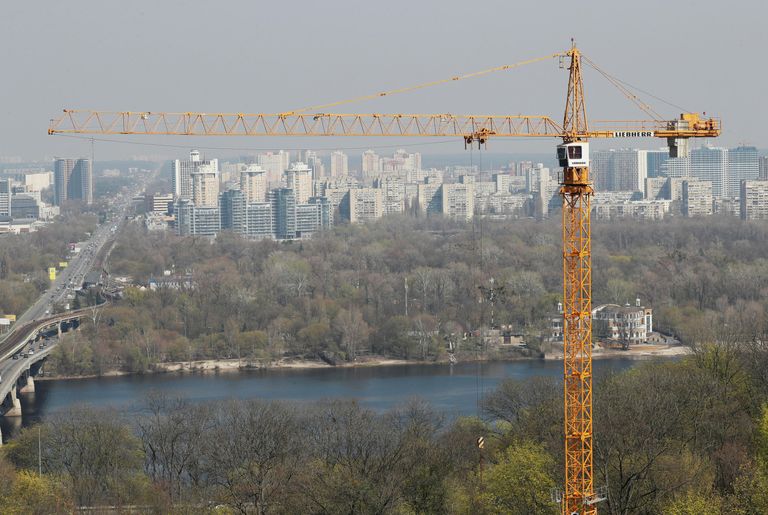 Строительный кран в Киеве, Украина Строительный кран в Киеве, Украина