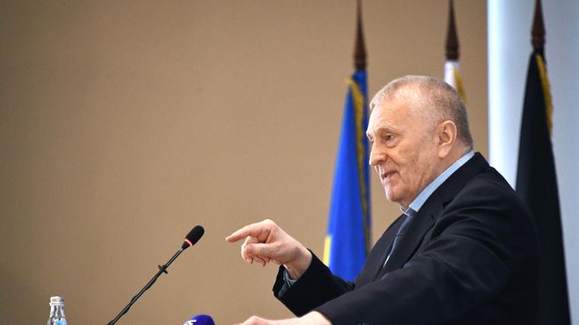 Председатель ЛДПР Владимир Жириновский на первомайском митинге Председатель ЛДПР Владимир Жириновский на первомайском митинге