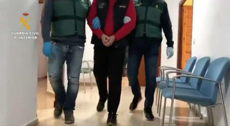 Стоп-кадр видео задержания бывшего депутата Госдумы России, который находился в международном розыске Стоп-кадр видео задержания бывшего депутата Госдумы России, который находился в международном розыске