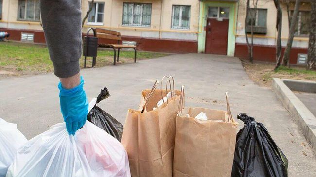 Раздача продуктовых наборов в Москве Раздача продуктовых наборов в Москве