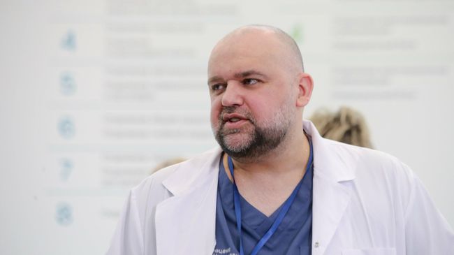 Главный врач московской больницы № 40 в Коммунарке Денис Проценко