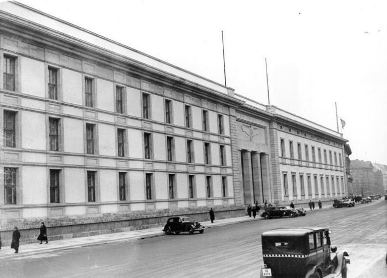 Вход в Рейхсканцелярию, 1939 год