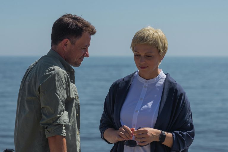 Кадр из сериала Закрытый сезон Кадр из сериала Закрытый сезон