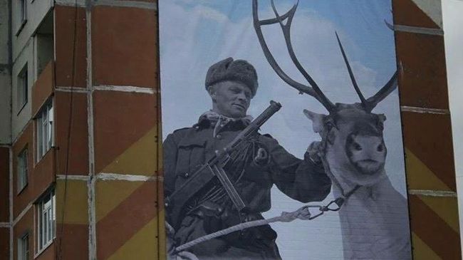 Баннер на стене жилого дома в Усинске Баннер на стене жилого дома в Усинске