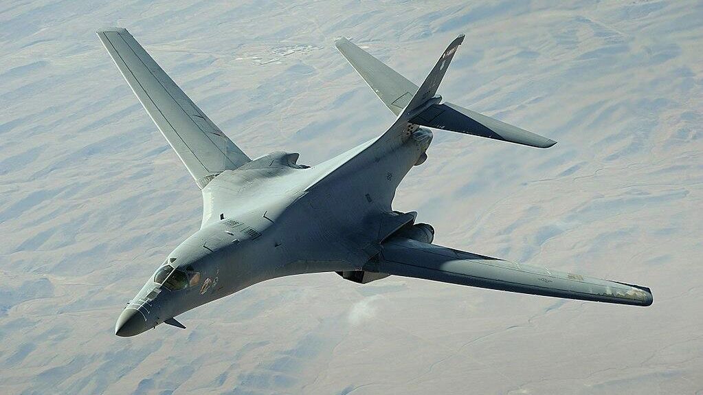 Стратегический бомбардировщик ВВС США B-1 Lancer Стратегический бомбардировщик ВВС США B-1 Lancer - РИА Новости, 1920, 21.09.2020