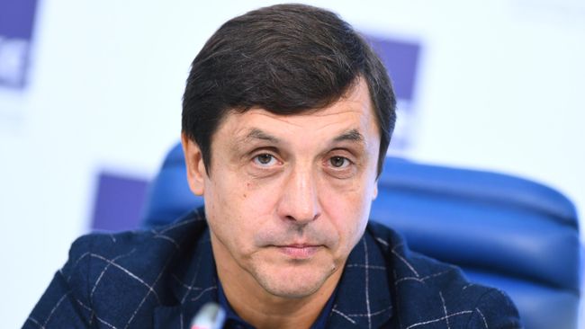 Хоккеист Валерий Каменский 