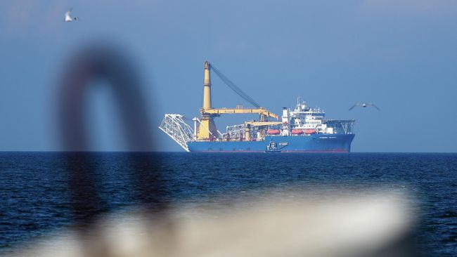 Российское краново-монтажное трубоукладочное судно Академик Черский Российское краново-монтажное трубоукладочное судно Академик Черский