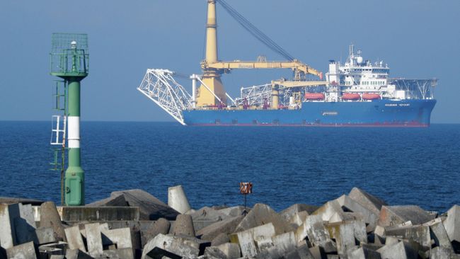 Российское краново-монтажное трубоукладочное судно Академик Черский Российское краново-монтажное трубоукладочное судно Академик Черский