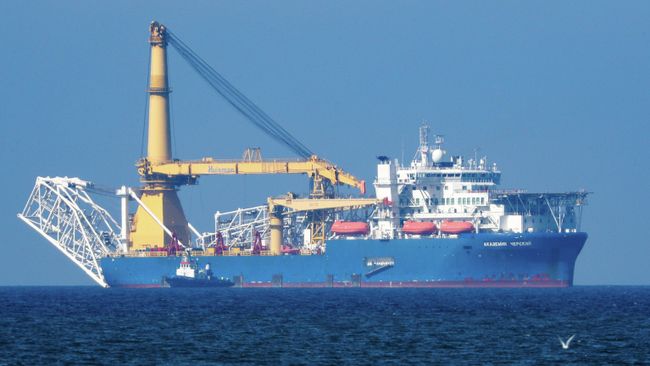 Российское краново-монтажное трубоукладочное судно Академик Черский Российское краново-монтажное трубоукладочное судно Академик Черский