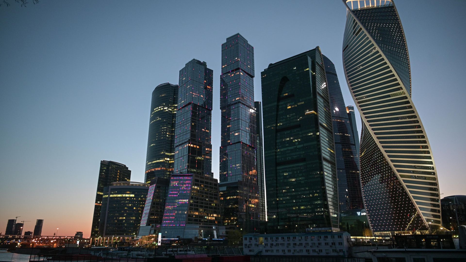 Здания Московского международного делового центра Москва-Сити Здания Московского международного делового центра Москва-Сити - РИА Новости, 1920, 15.09.2020