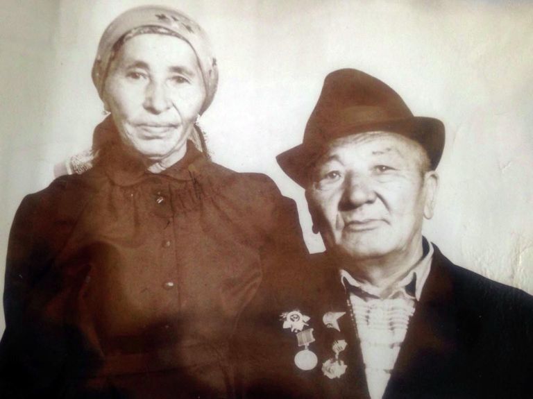 Дедушка и бабушка Даурена Исаева