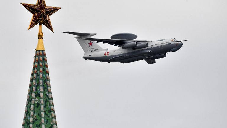 Авиационный комплекс дальнего радиолокационного обнаружения А-50 на воздушном параде Победы в Москве Авиационный комплекс дальнего радиолокационного обнаружения А-50 на воздушном параде Победы в Москве