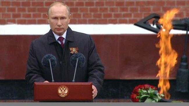 Мы непобедимы, когда мы вместе: Путин поздравил россиян с Днем Победы Мы непобедимы, когда мы вместе: Путин поздравил россиян с Днем Победы