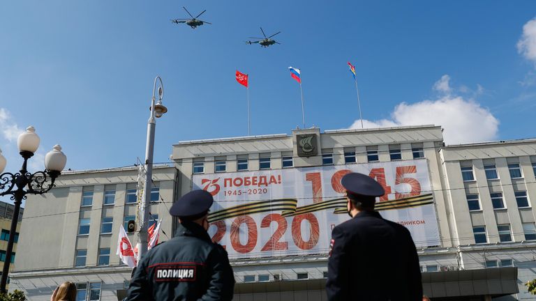 Многоцелевые вертолеты Ми-17 на воздушном параде Победы в Калининграде
Многоцелевые вертолеты Ми-17 на воздушном параде Победы в Калининграде