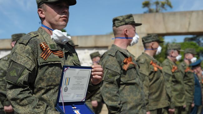 Награждение МО Сербии военных специалистов Минобороны РФ, помогавших в борьбе с COVID-19 в Сербии Награждение МО Сербии военных специалистов Минобороны РФ, помогавших в борьбе с COVID-19 в Сербии
