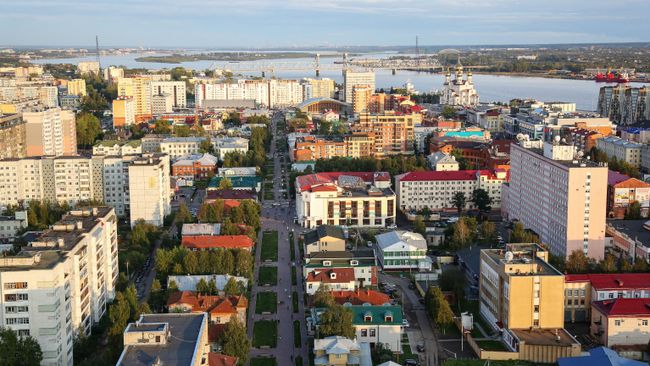 Вид на центральную часть города Архангельска