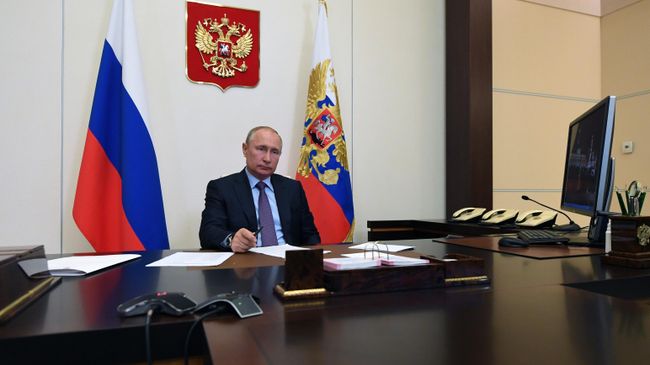 Президент РФ Владимир Путин проводит в режиме видеоконференции совещание по вопросам поддержки авиационной промышленности и авиаперевозок Президент РФ Владимир Путин проводит в режиме видеоконференции совещание по вопросам поддержки авиационной промышленности и авиаперевозок