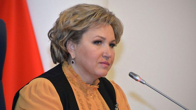 Председатель Новгородской областной Думы Елена Писарева Председатель Новгородской областной Думы Елена Писарева