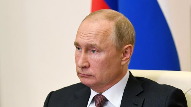 Президент РФ Владимир Путин проводит в режиме видеоконференции совещание по открытию в субъектах РФ медицинских центров, построенных силами Минобороны РФ Президент РФ Владимир Путин проводит в режиме видеоконференции совещание по открытию в субъектах РФ медицинских центров, построенных силами Минобороны РФ