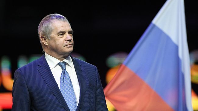 Александр Медведев