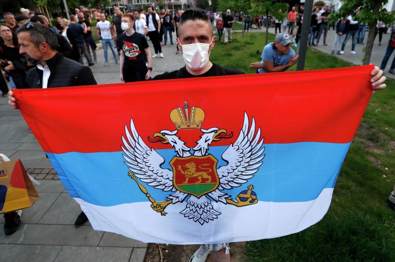 Участники акции протеста после ареста священников Сербской православной церкви в Черногории Участники акции протеста после ареста священников Сербской православной церкви в Черногории