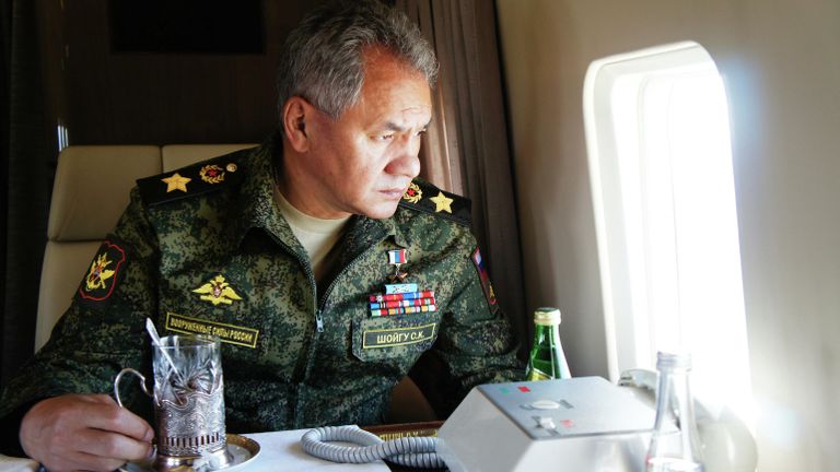 Министр обороны РФ Сергей Шойгу во время облета забайкальского полигона Цугол Министр обороны РФ Сергей Шойгу во время облета забайкальского полигона Цугол