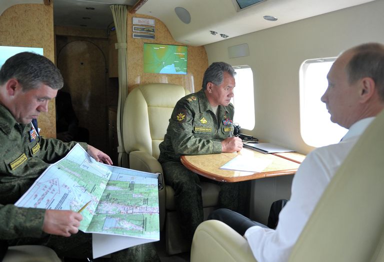 
Облет района морских маневров Тихоокеанского флота, участвующих в военных учениях Восточного военного округа