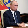 Президент РФ Владимир Путин проводит в режиме видеоконференции совещание по реализации ранее принятых мер поддержки экономики и социальной сферы