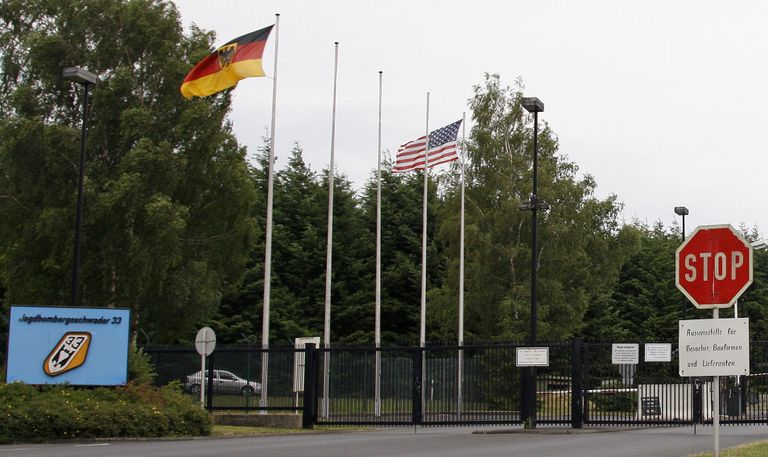 Главный въезд на базу Бюхель в Германии 