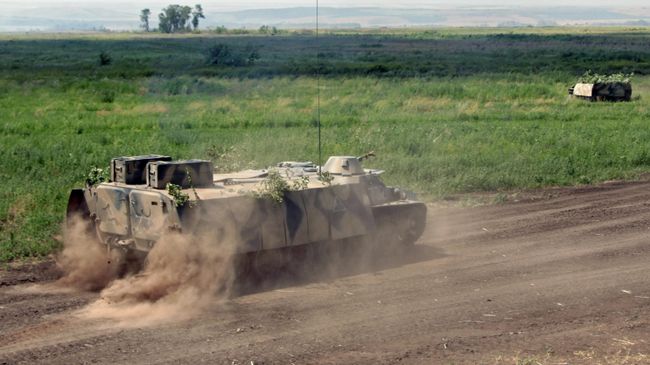 Многоцелевой транспортёр лёгкий бронированный (МТ-ЛБ) ополчения ДНР Многоцелевой транспортёр лёгкий бронированный (МТ-ЛБ) ополчения ДНР