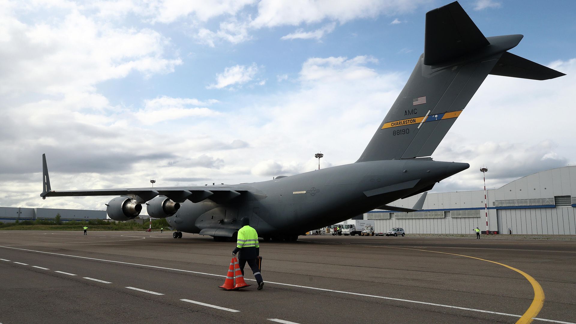 Американский военный самолет Boeing C-17 Globemaster III Американский военный самолет Boeing C-17 Globemaster III - РИА Новости, 1920, 25.01.2025