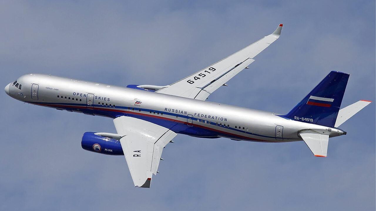 Самолет наблюдения РФ Ту-214ОН Самолет наблюдения РФ Ту-214ОН - РИА Новости, 1920, 17.01.2021