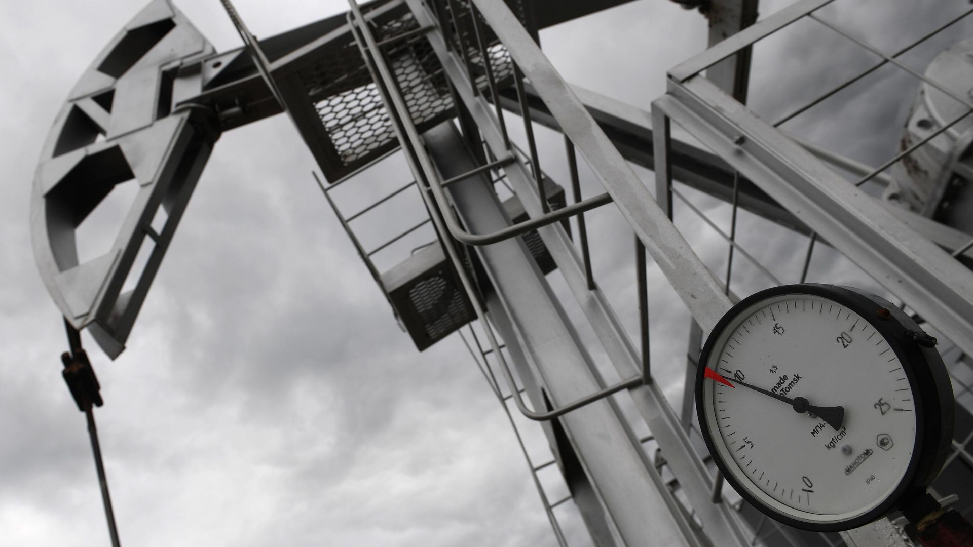 Нефтяной станок-качалка Нефтяной станок-качалка - РИА Новости, 1920, 01.08.2020
