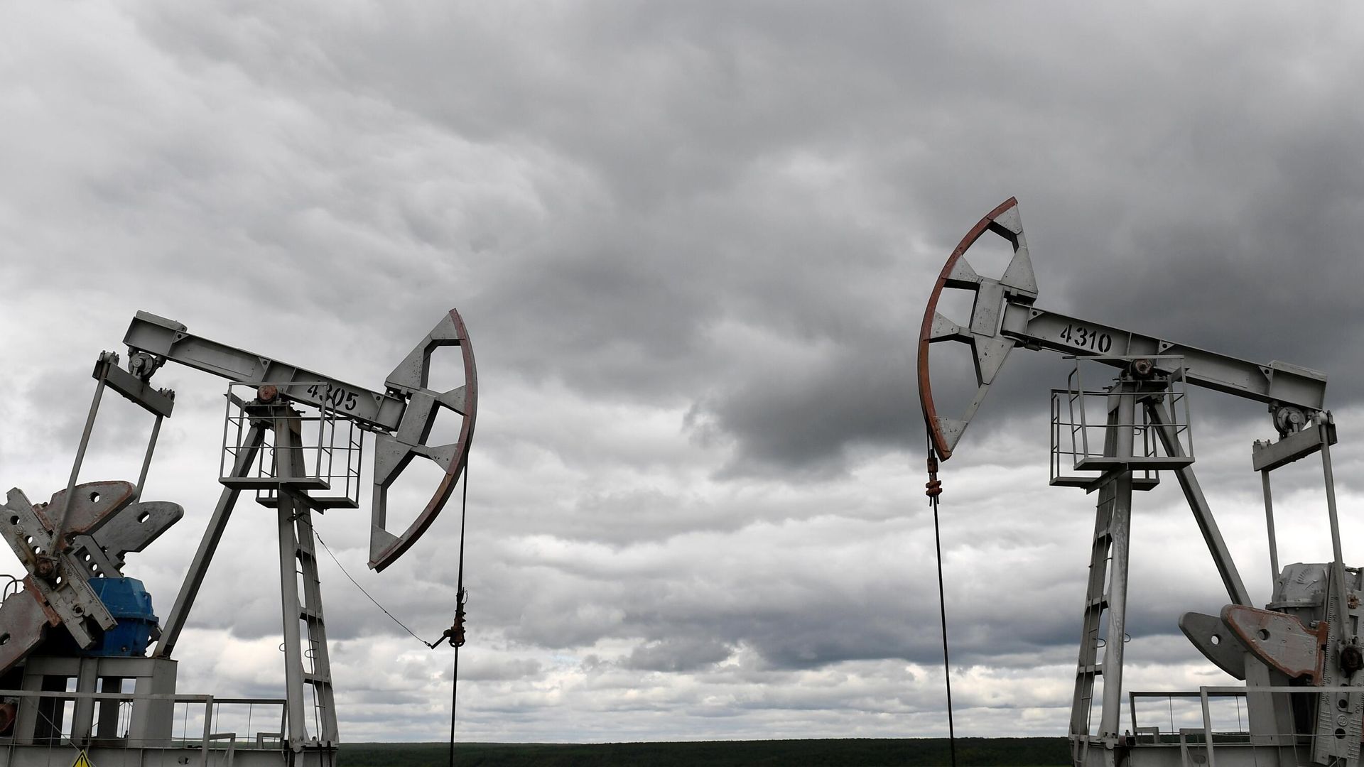Нефтяные станки-качалки компании Татнефть  - РИА Новости, 1920, 12.10.2020