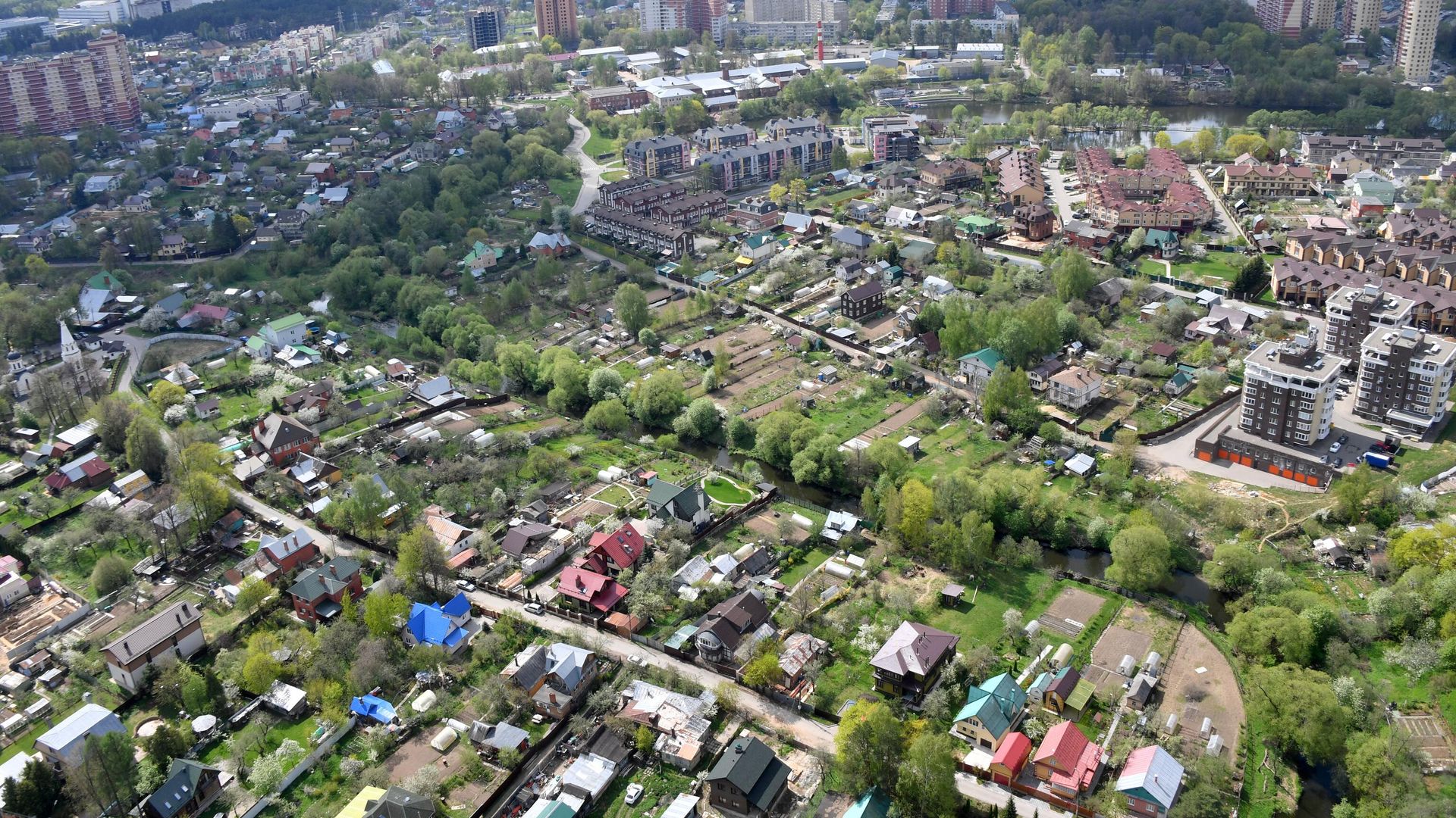 Коттеджный поселок в Московской области Коттеджный поселок в Московской области - РИА Новости, 1920, 22.04.2021