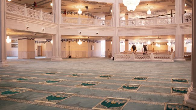 Празднование Ураза-байрама в Московской соборной мечети Празднование Ураза-байрама в Московской соборной мечети