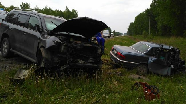 На месте ДТП с участием двух легковых автомобилей на федеральной автодороге Р-351 в Свердловской области На месте ДТП с участием двух легковых автомобилей на федеральной автодороге Р-351 в Свердловской области