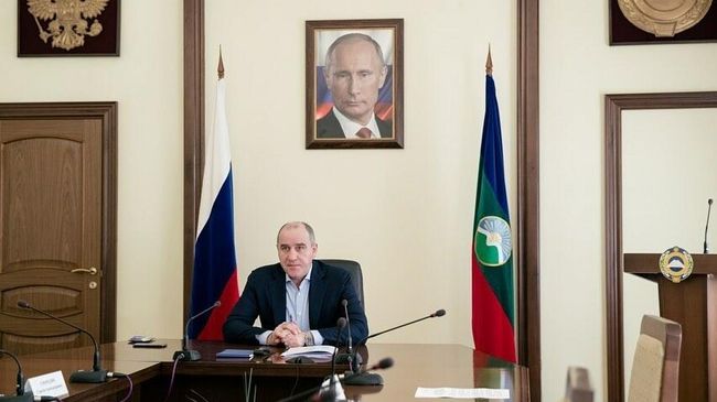 Глава КЧР Рашид Темрезов Глава КЧР Рашид Темрезов