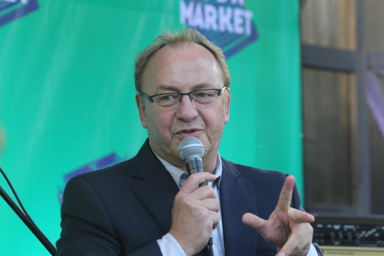 Польский писатель Януш Вишневский