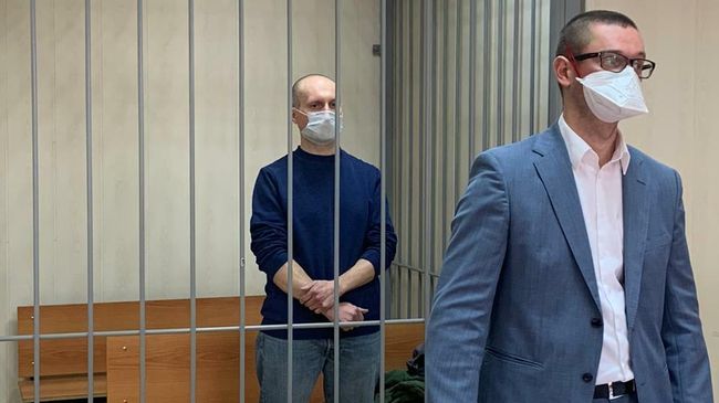 Адвокат Сергей Щербаков, обвиняемый в мошенничестве на 250 млн рублей, во время избрания меры пресечения в Пресненском суде Москвы Адвокат Сергей Щербаков, обвиняемый в мошенничестве на 250 млн рублей, во время избрания меры пресечения в Пресненском суде Москвы
