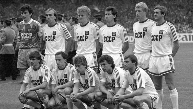 Футболисты сборной СССР на ЕВРО-1988 Футболисты сборной СССР на ЕВРО-1988