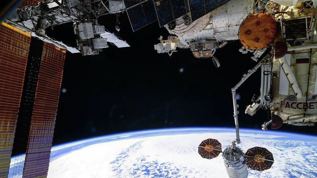 Расстыковка грузового корабля Cygnus от Международной космической станции Расстыковка грузового корабля Cygnus от Международной космической станции - РИА Новости, 1920, 20.11.2021