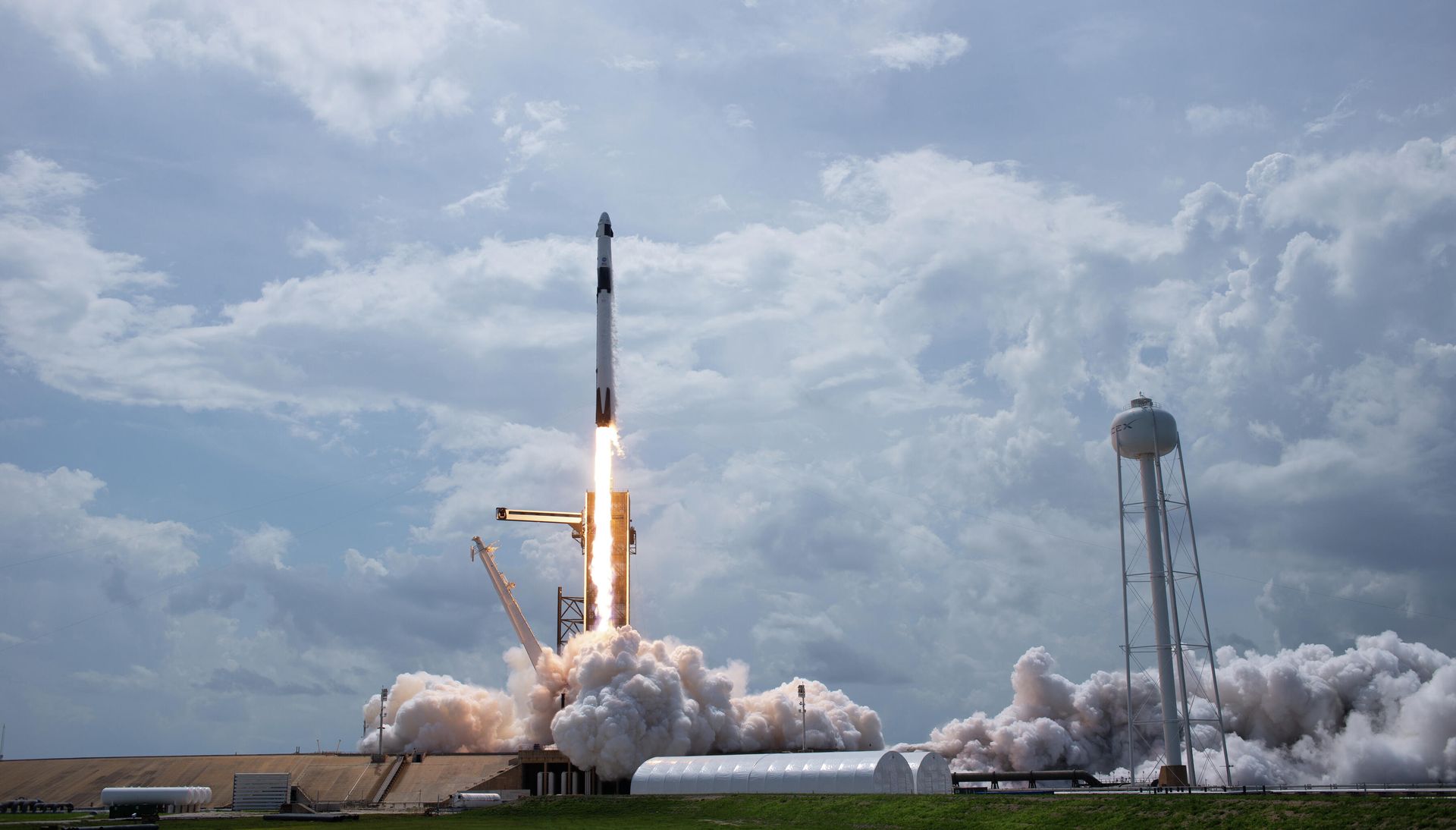 Первый пилотируемый запуск корабля Crew Dragon, созданного компанией SpaceX Илона Маска - РИА Новости, 1920, 23.07.2025